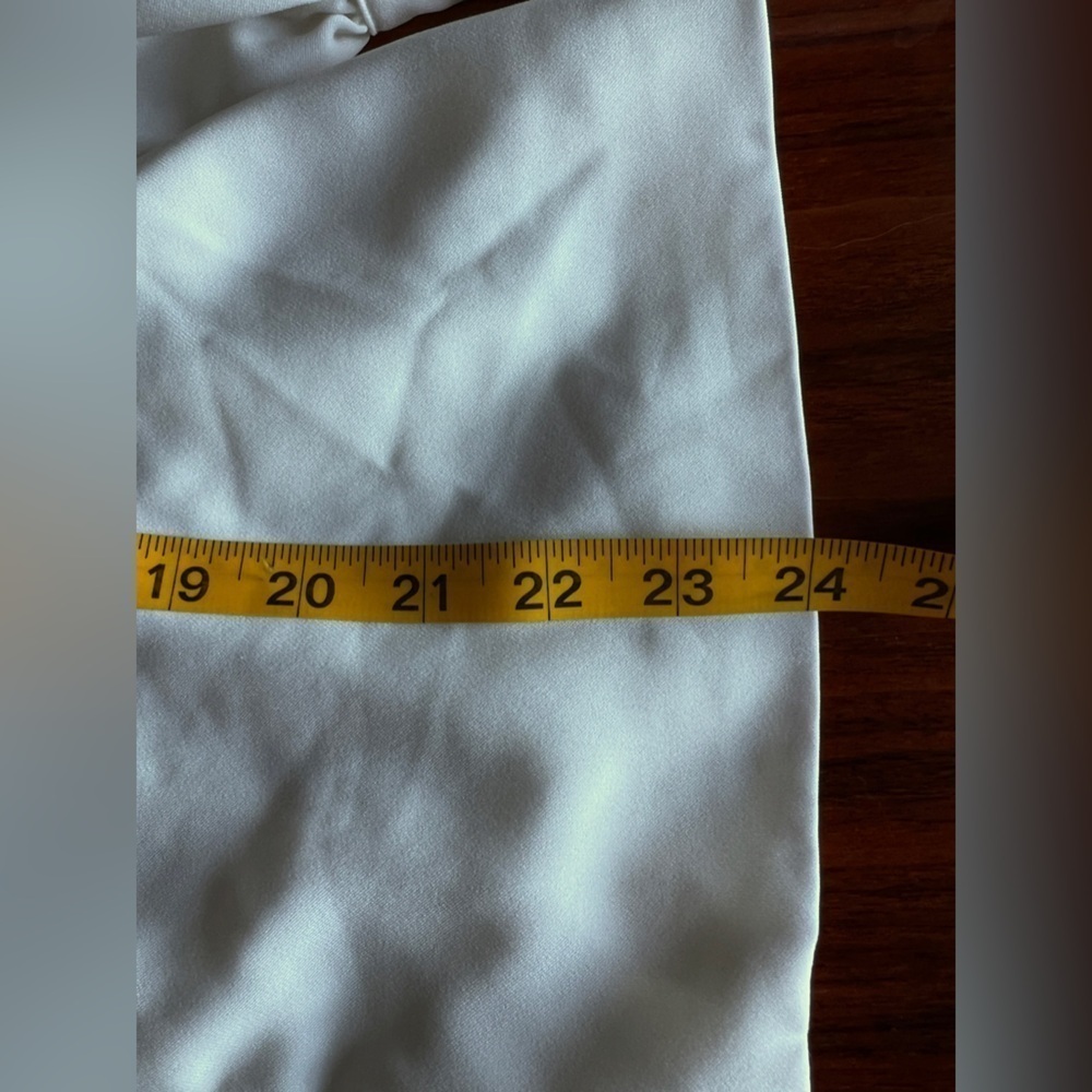 Lavish Alice Puff Sleeve Corset Top in White Size US 4 - Picture 14 of 15